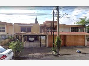 Casa en venta en Bosques de La Victoria, Guadalajara — foto 3 de 10