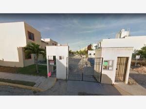 Casa en venta en Puerto Maya, Playa del Carmen — foto 1 de 5
