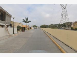 Casa en venta en Villas Laguna, Tampico — foto 3 de 10