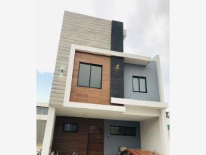 Casa en Pino Suarez, Puebla, Puebla