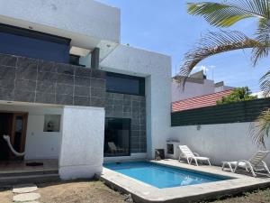 Casa en venta en Insurgentes, Cuernavaca — foto 2 de 22