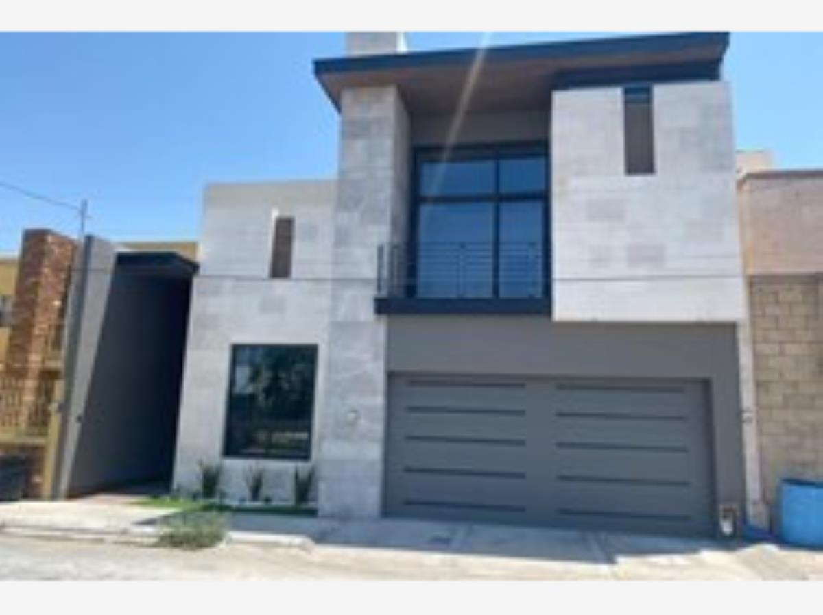 Casa en venta en Residencial los Reales, Saltillo — foto 1 de 17