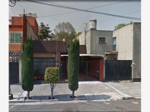 Casa en Claveria, Azcapotzalco, Ciudad de México