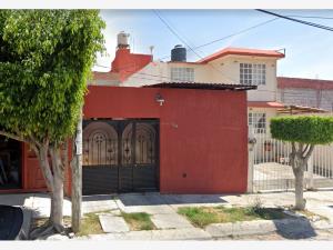 Casa en Villas de Santiago, Querétaro, Querétaro