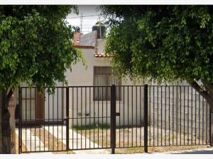 Casa en Villas de Santiago, Querétaro, Querétaro