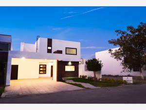 Casa en venta en San Armando, Torreón — foto 2 de 42