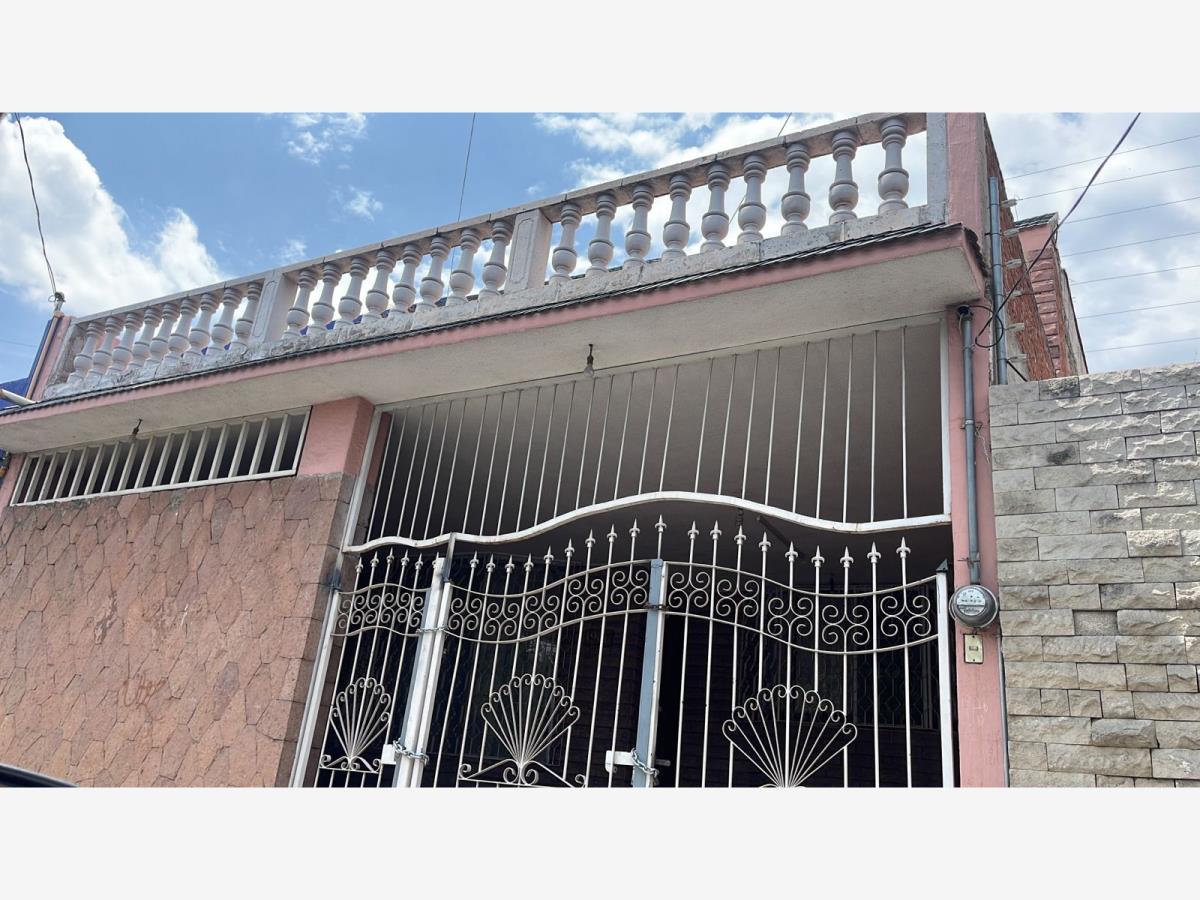 Casa en venta en Arbide, León — foto 1 de 11