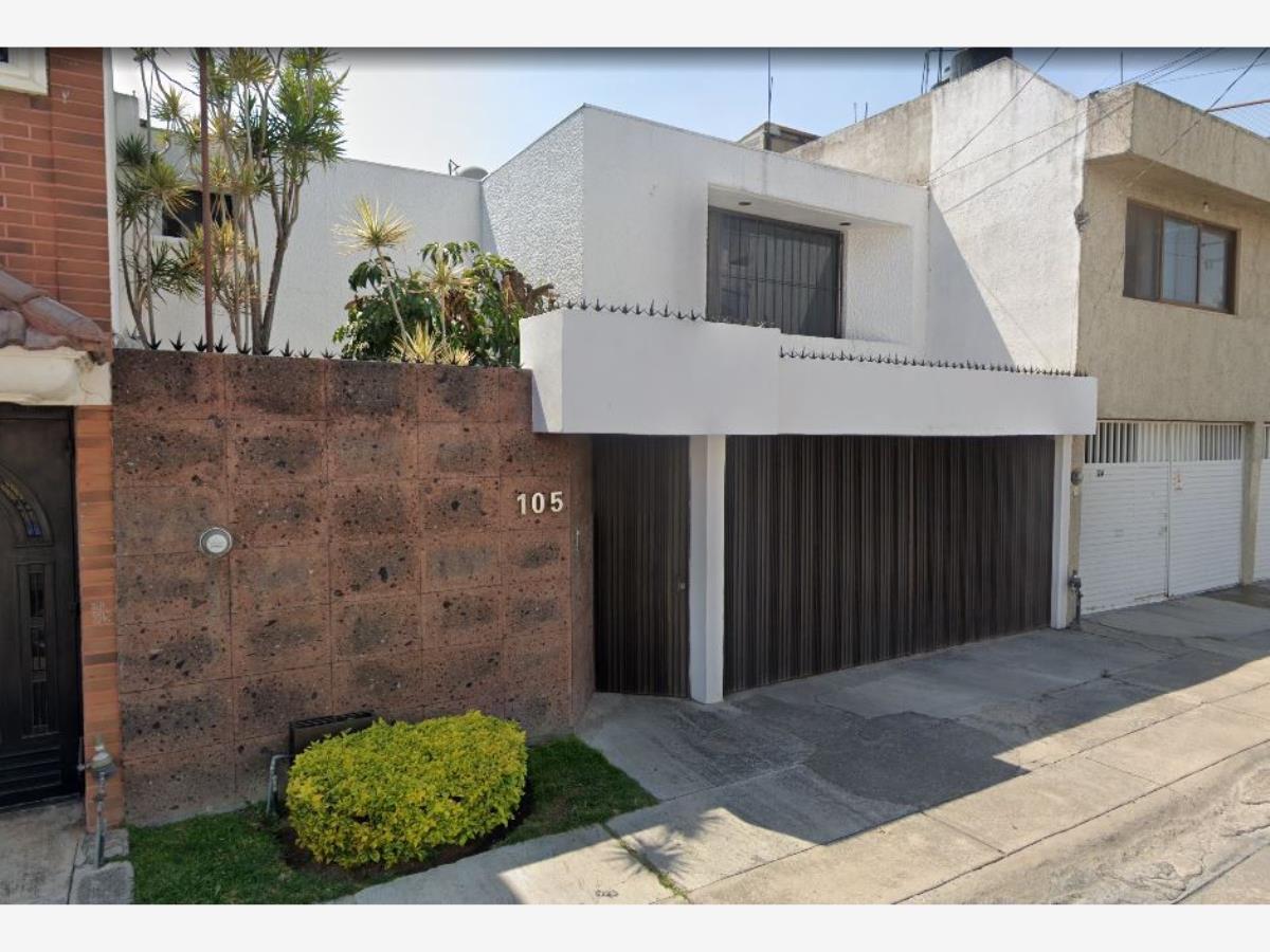 Casa en venta en Valle del Campestre, León — foto 1 de 12