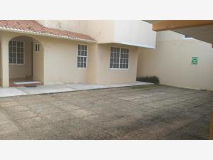 Casa en renta en Maria de la Piedad, Coatzacoalcos — foto 2 de 24