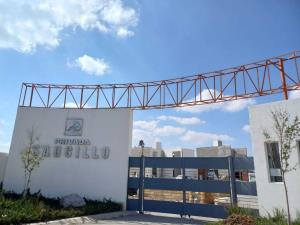 Terreno en venta en El Saucillo, Mineral de la Reforma — foto 2 de 7