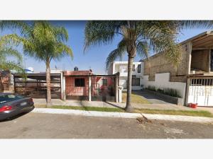 Casa en Villas de Tesistan, Zapopan, Jalisco