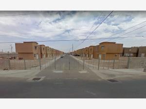 Casa en Valle del Pedregal, Mexicali, Baja California