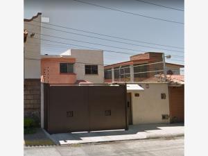 Casa en Jardines de Ahuatlán, Cuernavaca, Morelos