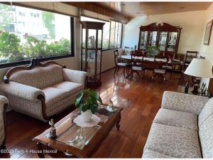 Casa en venta en Ciudad Satelite, Naucalpan de Juárez — foto 3 de 25