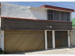 Casa en Jardines de San Manuel, Puebla, Puebla