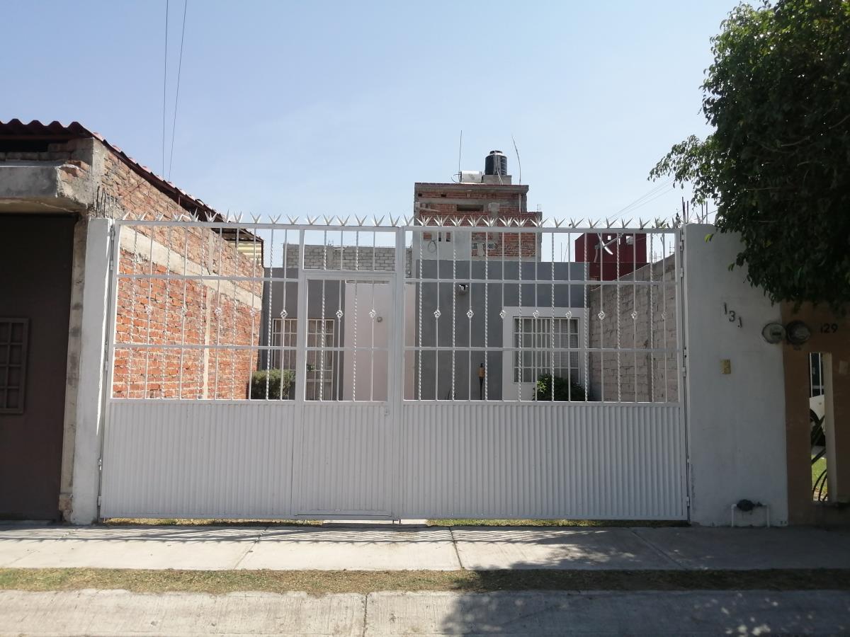 Casa en venta en Los Olivos Residencial, Celaya — foto 1 de 15
