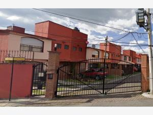 Casa en San Mateo Oxtotitlan, Toluca, México