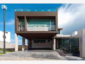 Casa en La Calera, Puebla, Puebla