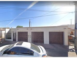 Casa en Villa del Rey Tercera Etapa, Mexicali, Baja California