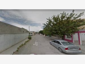 Casa en venta en Jardines del Aeropuerto, Juárez — foto 3 de 16