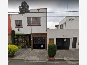 Casa en venta en Claveria, Azcapotzalco, Ciudad de México