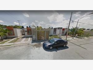 Casa en Cuna Maya (Supermanzana 203), Benito Juárez, Quintana Roo