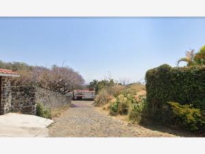 Terreno en venta en Jardines de Ahuatepec, Cuernavaca — foto 2 de 3