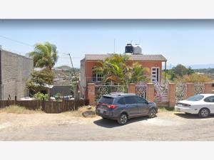 Casa en Cuitzeo (La Estancia), Poncitlán, Jalisco