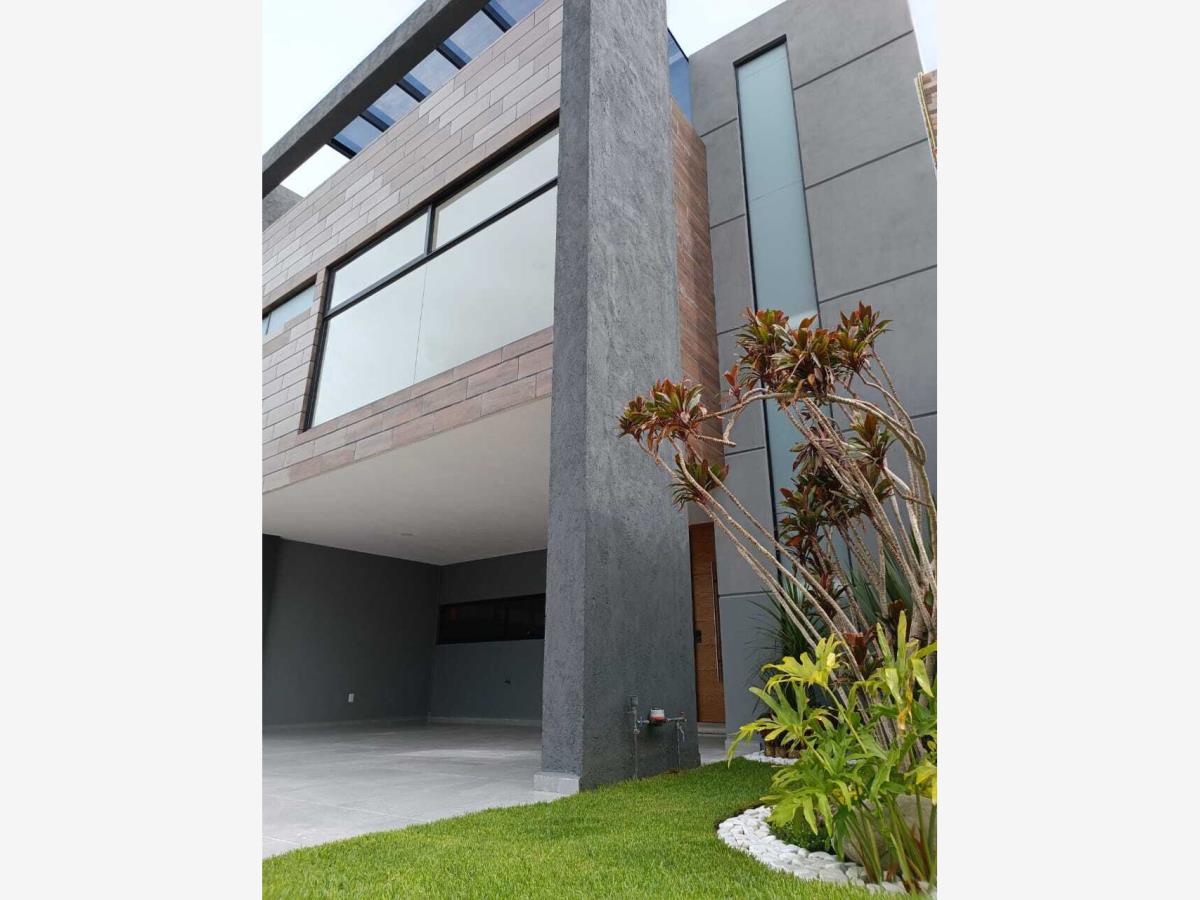 Casa en venta en San Francisco Ocotlán (Ocotlán), Coronango — foto 1 de 16