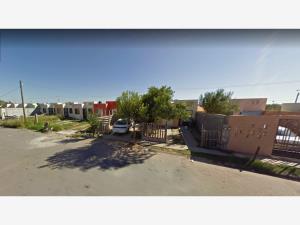 Casa en venta en Villas de San Miguel, Nuevo Laredo — foto 2 de 7