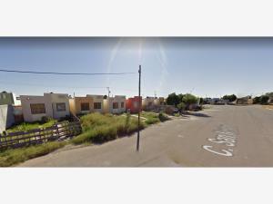 Casa en venta en Villas de San Miguel, Nuevo Laredo — foto 3 de 7
