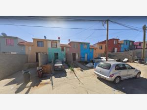 Casa en Lomas de la Presa, Ensenada, Baja California