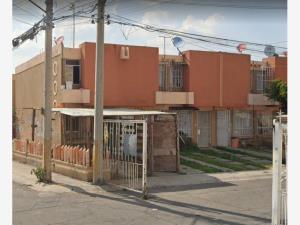 Casa en venta en Los Héroes Tecámac II, Tecámac — foto 2 de 13