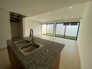 Casa en venta en Lomas de la Rioja, Alvarado — foto 3 de 8
