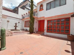 Casa en Lomas de Valle Dorado, Tlalnepantla de Baz, México