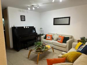 Casa en venta en Los Frailes, Corregidora — foto 2 de 15