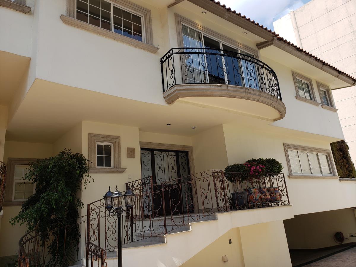 Casa en venta en Interlomas, Huixquilucan — foto 1 de 21