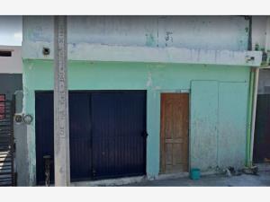 Casa en venta en Barrio de la Industria, Monterrey — foto 2 de 10