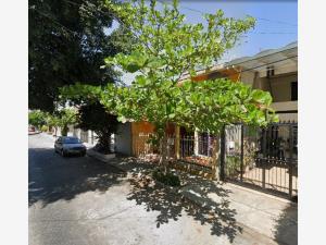 Casa en venta en Jardines de la Paz, Guadalajara — foto 2 de 4