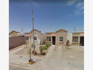 Casa en Villa las Lomas, Mexicali, Baja California