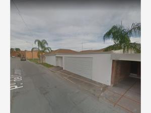 Casa en venta en Residencial Campestre la Rosita, Torreón — foto 3 de 8
