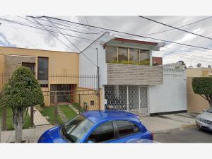 Casa en Naucalpan, Naucalpan de Juárez, México