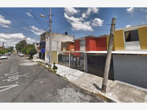 Casa en venta en Valle de Aragon, Nezahualcóyotl — foto 2 de 9