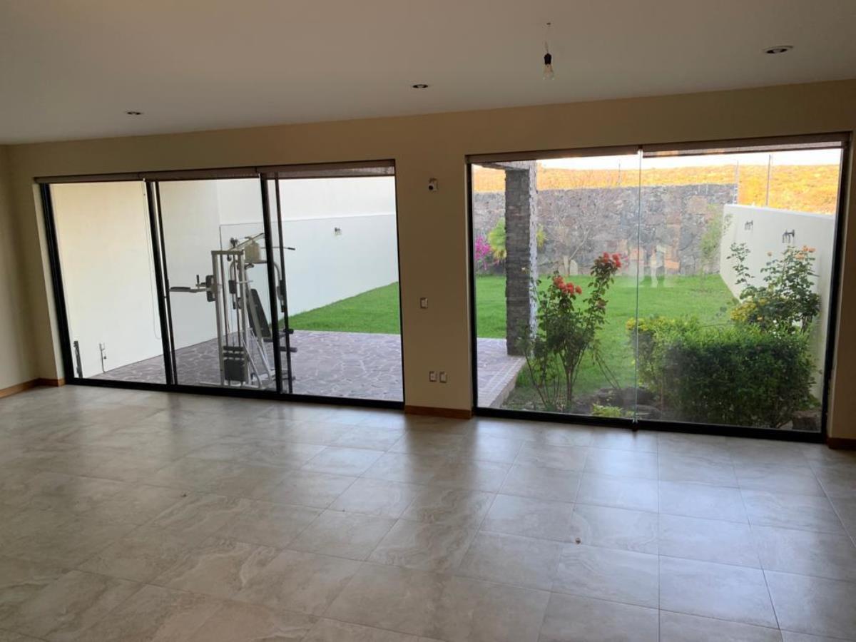 Casa en venta en La Campiña del Bosque, León — foto 1 de 24