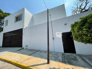 Casa en venta en Lomas de Atzingo, Cuernavaca — foto 3 de 17