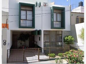 Casa en Jardines del Country, Guadalajara, Jalisco