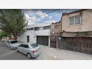 Casa en San Pedro Zacatenco, Gustavo A. Madero, Ciudad de México
