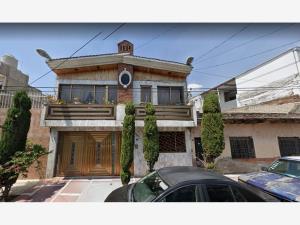 Casa en Martires de Rio Blanco, Gustavo A. Madero, Ciudad de México