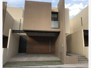 Casa en renta en Desarrollo del Pedregal, San Luis Potosí, San Luis Potosí