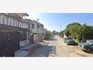 Casa en venta en Jardines de Champayán 1, Tampico — foto 2 de 5